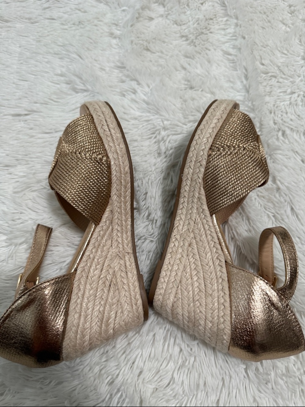 🏹 NWOT Amazon Wedges - Picture 4 of 5
